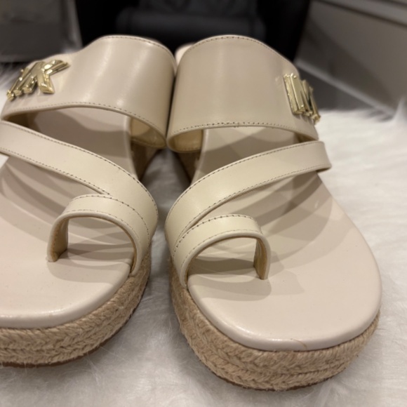 MICHAEL KORS platform ivory slides sandals shoes 8 - Picture 4 of 12